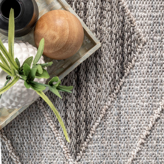 Geometric Grey White Area Rug, 6'7'' X 9'10''