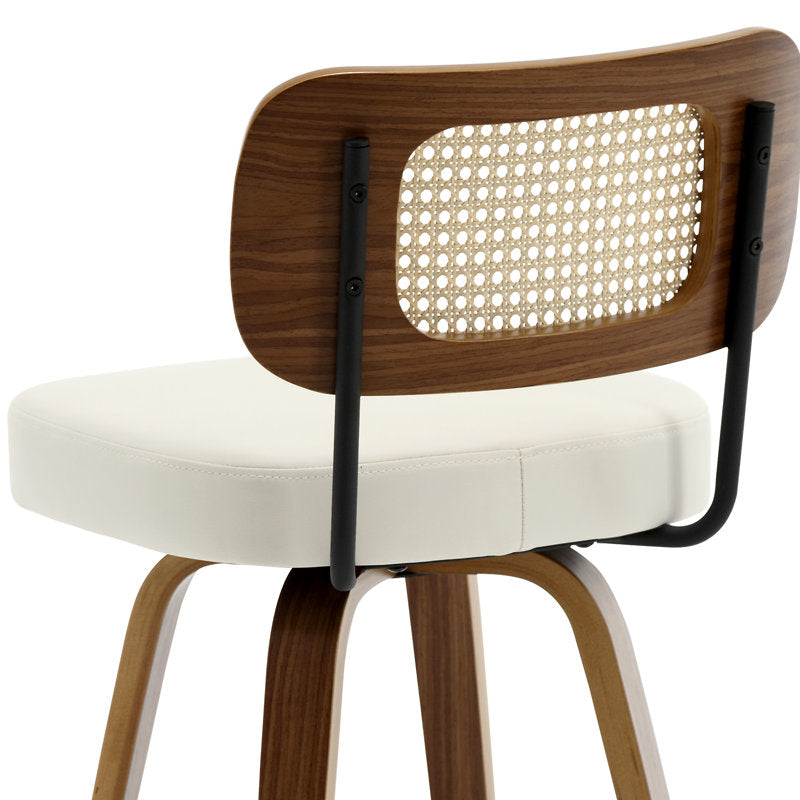 Tabouret de bar pivotant Julieza en rotin rembourré 