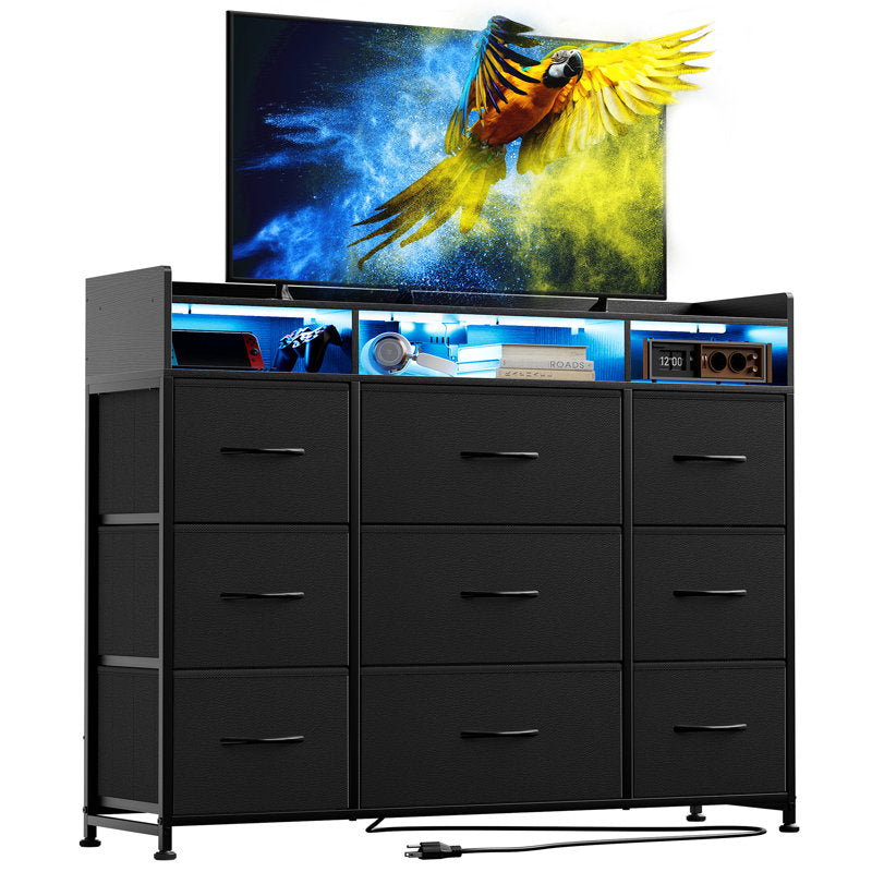 Commode Cheo à 9 tiroirs avec étagère ouverte à 2 niveaux, prise électrique et éclairage LED, commode de 43 pouces de largeur pour chambre à coucher (NOIR)