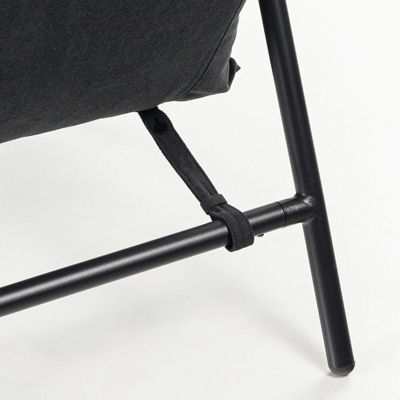 Fauteuil d'appoint Ayatt à structure métallique moderne et assise en toile