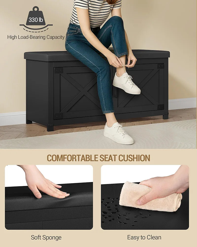 Banc de rangement pour chaussures de style campagnard, banc à chaussures à 2 niveaux avec coussin d'assise rembourré et 2 portes de grange, banc d'entrée avec étagère réglable, meuble à chaussures pour salon, chambre, antique (noir)