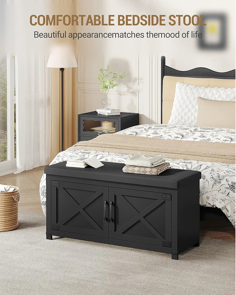 Banc de rangement pour chaussures de style campagnard, banc à chaussures à 2 niveaux avec coussin d'assise rembourré et 2 portes de grange, banc d'entrée avec étagère réglable, meuble à chaussures pour salon, chambre, antique (noir)